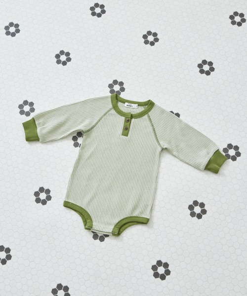 pairmanon（ペアマノン）の「ワッフル 配色ヘンリーネック ロンパース（ロンパース・キッズ・ピンク/ブルー/ブラウン/ベージュ/ミント・70/80）」の4枚目の写真