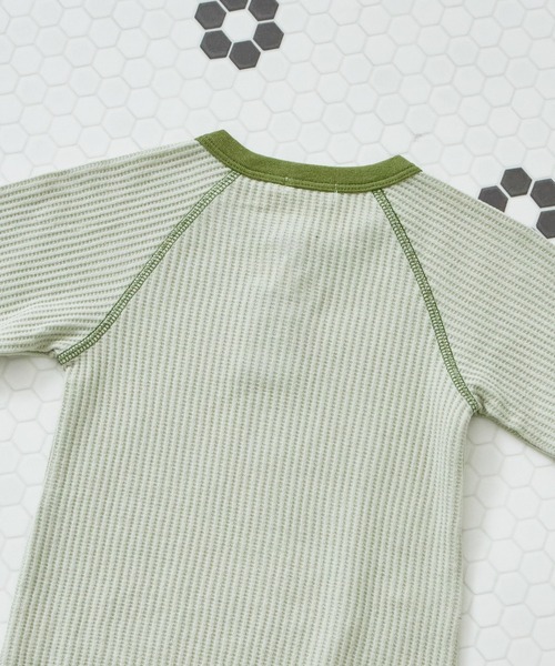 pairmanon（ペアマノン）の「ワッフル 配色ヘンリーネック ロンパース（ロンパース・キッズ・ピンク/ブルー/ブラウン/ベージュ/ミント・70/80）」の16枚目の写真