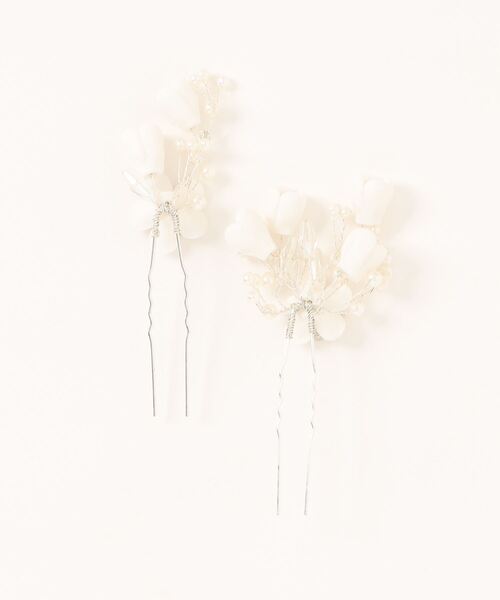 Catherine Cottage(キャサリンコテージ)の「パールフラワーエレガンスUピン 2本セット(ヘアピン・キッズ・ホワイト・FREE)」の4枚目の写真