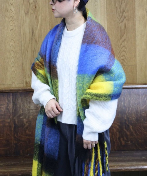 Right-on(ライトオン)の「チェック柄大判ストール(ストール/ショール・レディース・ブラウン/ブルー・ONE SIZE)」の11枚目の写真