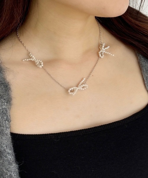 Heather(ヘザー)の「メニーパールリボンネックレス 249283(ネックレス・レディース・シルバー/ゴールド・ONE SIZE)」の1枚目の写真
