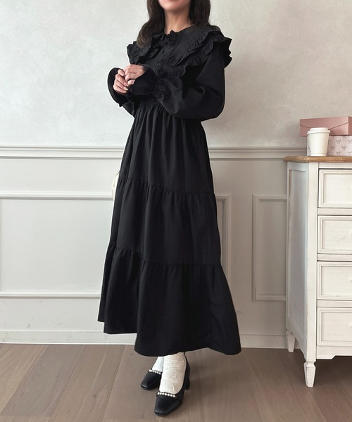 apres jour(アプレジュール)の「フリルW襟ワンピース【ZOZOTOWN限定アイテム】(ワンピース・レディース・ベージュ/ブラック/オフホワイト・X-LARGE/フリー)」の5枚目の写真