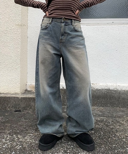 anyonemore(エニワンモア)の「ヴィンテージウォッシングワイドロングストレートデニムパンツ(デニムパンツ・レディース・ブルー・LARGE/MEDIUM/SMALL)」の1枚目の写真