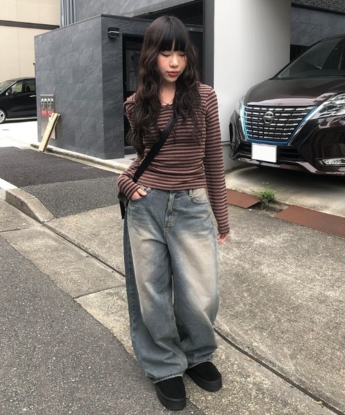 anyonemore(エニワンモア)の「ヴィンテージウォッシングワイドロングストレートデニムパンツ(デニムパンツ・レディース・ブルー・LARGE/MEDIUM/SMALL)」の6枚目の写真