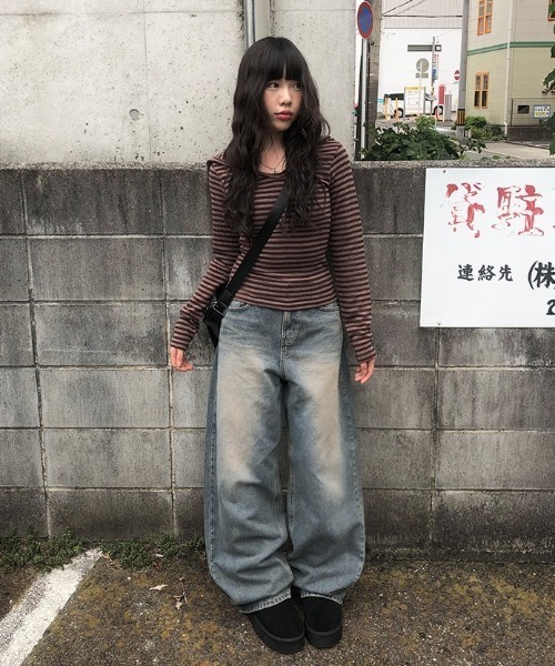 anyonemore(エニワンモア)の「ヴィンテージウォッシングワイドロングストレートデニムパンツ(デニムパンツ・レディース・ブルー・LARGE/MEDIUM/SMALL)」の8枚目の写真