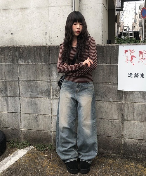 anyonemore(エニワンモア)の「ヴィンテージウォッシングワイドロングストレートデニムパンツ(デニムパンツ・レディース・ブルー・LARGE/MEDIUM/SMALL)」の9枚目の写真