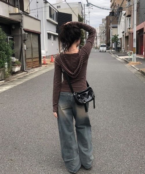 anyonemore(エニワンモア)の「ヴィンテージウォッシングワイドロングストレートデニムパンツ(デニムパンツ・レディース・ブルー・LARGE/MEDIUM/SMALL)」の11枚目の写真