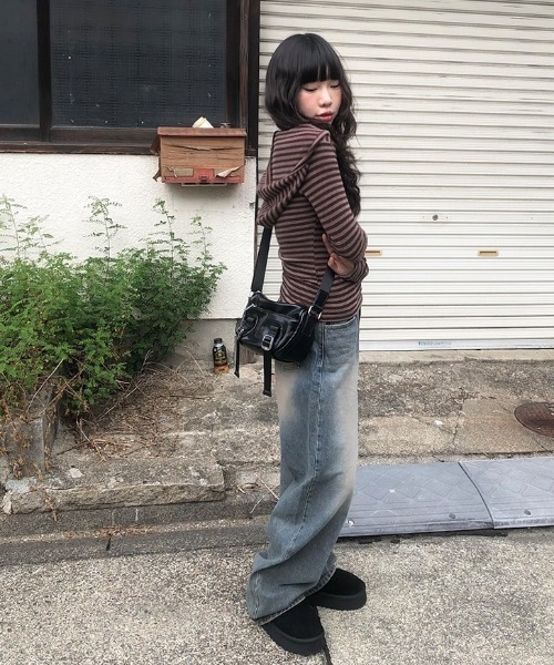 anyonemore(エニワンモア)の「ヴィンテージウォッシングワイドロングストレートデニムパンツ(デニムパンツ・レディース・ブルー・LARGE/MEDIUM/SMALL)」の3枚目の写真