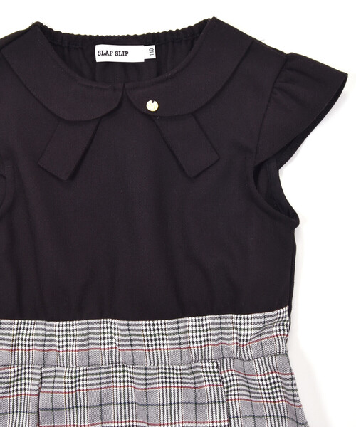 SLAP SLIP（スラップスリップ）の「【お揃い】リボン風襟付き肩あきチェックタック入りジャンパースカート(80~140cm)（ジャンパースカート・キッズ・ブラック/ベージュ・80ｃｍ/90cm/110cm/100cm/120cm/130cm/140cm）」の7枚目の写真