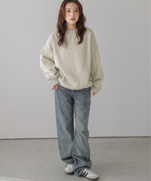 La-gemme(ラジェム)の「裏起毛 袖ロゴキーネックリブ プルオーバー(Tシャツ/カットソー・レディース・ブラック/ブルー/グレー/ベージュ・フリー)」の5枚目の写真