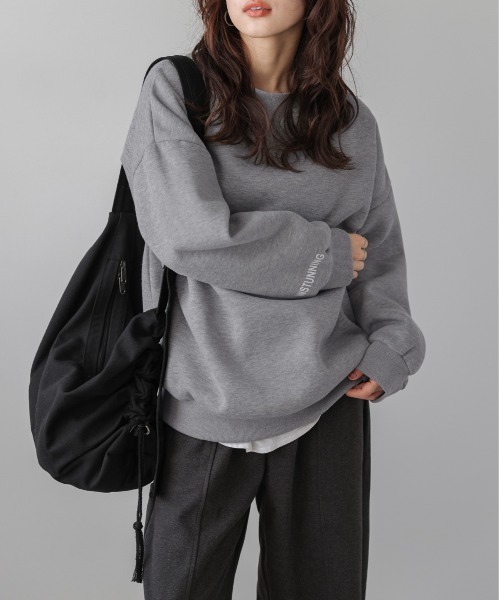 La-gemme(ラジェム)の「裏起毛 袖ロゴキーネックリブ プルオーバー(Tシャツ/カットソー・レディース・ブラック/ブルー/グレー/ベージュ・フリー)」の10枚目の写真