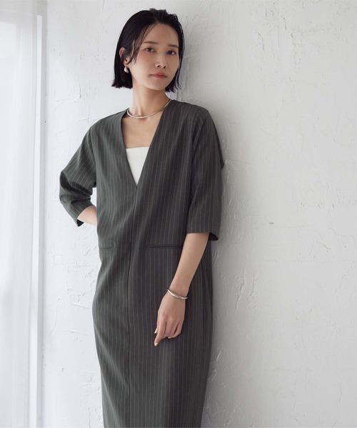 UR'S（ユアーズ）の「ディープVネックワンピース（ワンピース・レディース・ブルー系その他/ブラック系その他/グレー系その他・MT/M/L/S）」の12枚目の写真