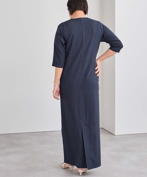 UR'S（ユアーズ）の「ディープVネックワンピース（ワンピース・レディース・ブルー系その他/ブラック系その他/グレー系その他・MT/M/L/S）」の4枚目の写真