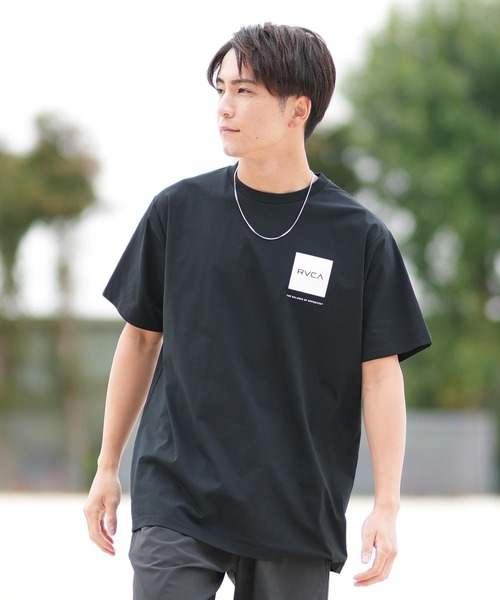 RVCA（ルーカ）の「RVCA/ルーカ 半袖Tシャツ 水陸両用/ユーティリティー UVケアラッシュガード BF041-871（ラッシュガード・メンズ・ホワイト×ブラック/ブラック×ブラック/ブラック×ホワイト・S/M/L）」の11枚目の写真