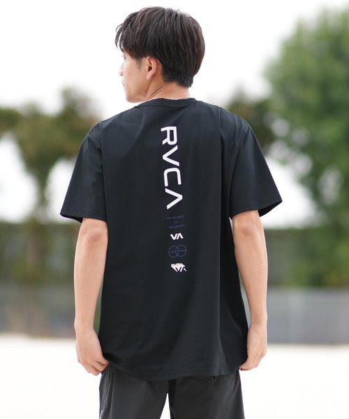 RVCA（ルーカ）の「RVCA/ルーカ 半袖Tシャツ 水陸両用/ユーティリティー UVケアラッシュガード BF041-871（ラッシュガード・メンズ・ホワイト×ブラック/ブラック×ブラック/ブラック×ホワイト・S/M/L）」の13枚目の写真