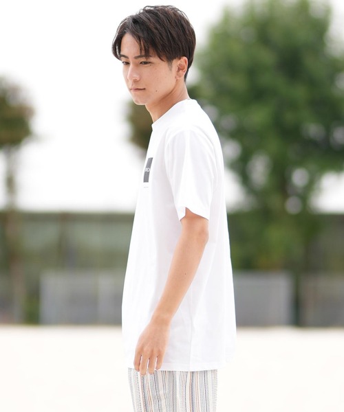 RVCA（ルーカ）の「RVCA/ルーカ 半袖Tシャツ 水陸両用/ユーティリティー UVケアラッシュガード BF041-871（ラッシュガード・メンズ・ホワイト×ブラック/ブラック×ブラック/ブラック×ホワイト・S/M/L）」の6枚目の写真