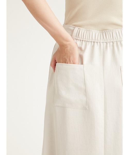 emmi（エミ）の「ウォッシャブルサテンナロースカート（スカート・レディース・ブラック/キャメル/ライトベージュ・1/0）」の16枚目の写真