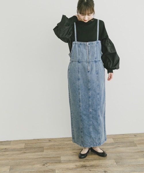 ITEMS URBANRESEARCH（アイテムズ アーバンリサーチ）の「デニムキャミワンピース（ワンピース・レディース・ブラック/ライトブルー・SMALL/FREE）」の2枚目の写真