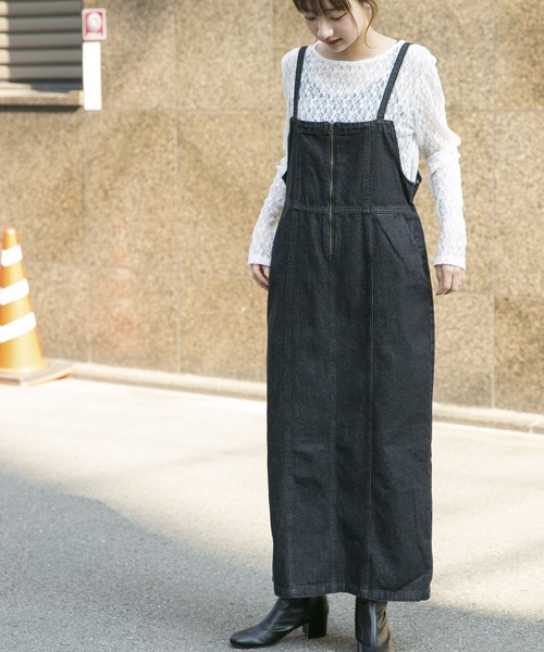 ITEMS URBANRESEARCH（アイテムズ アーバンリサーチ）の「デニムキャミワンピース（ワンピース・レディース・ブラック/ライトブルー・SMALL/FREE）」の3枚目の写真