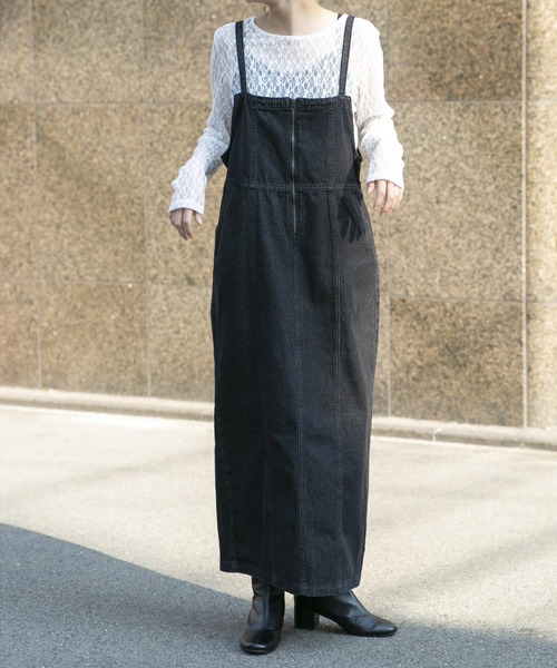 ITEMS URBANRESEARCH（アイテムズ アーバンリサーチ）の「デニムキャミワンピース（ワンピース・レディース・ブラック/ライトブルー・SMALL/FREE）」の4枚目の写真