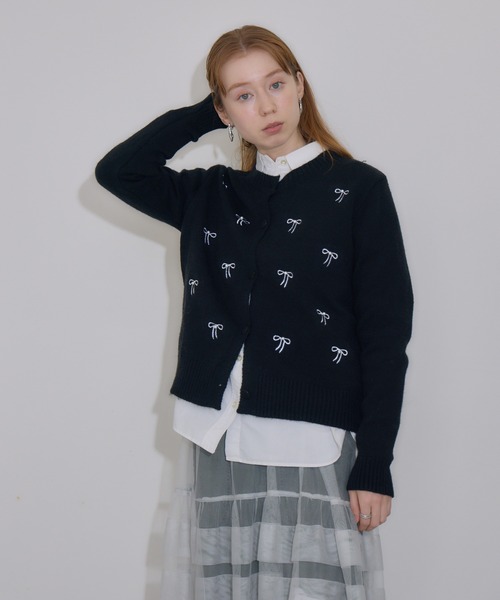 Paradise Picnic（パラダイスピクニック）の「リボン刺繍カーディガン（カーディガン/ボレロ・レディース・ブラック/アイボリー・FREE）」の7枚目の写真