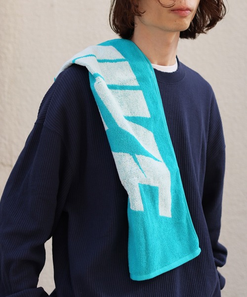 NIKE（ナイキ）の「NIKE/ナイキ ジャガード タオル ミディアム（ハンカチ/ハンドタオル・メンズ・ライトブルー/ブラック/オレンジ・FREE）」の3枚目の写真