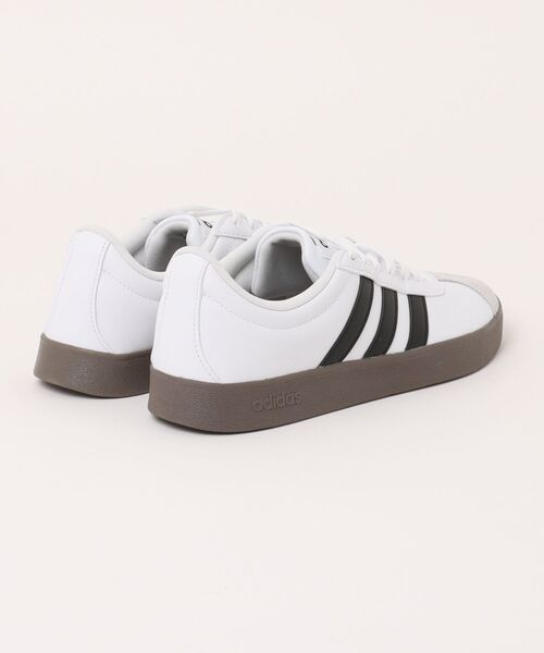adidas(アディダス)の「【adidas】 VL COURT BASE M(スニーカー・メンズ・ホワイト×ブラック・25.0cm/25.5cm/26.0cm/26.5cm/27.0cm/27.5cm/28.0cm/29.0cm)」の2枚目の写真
