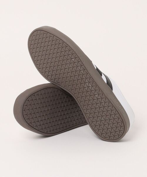 adidas(アディダス)の「【adidas】 VL COURT BASE M(スニーカー・メンズ・ホワイト×ブラック・25.0cm/25.5cm/26.0cm/26.5cm/27.0cm/27.5cm/28.0cm/29.0cm)」の3枚目の写真