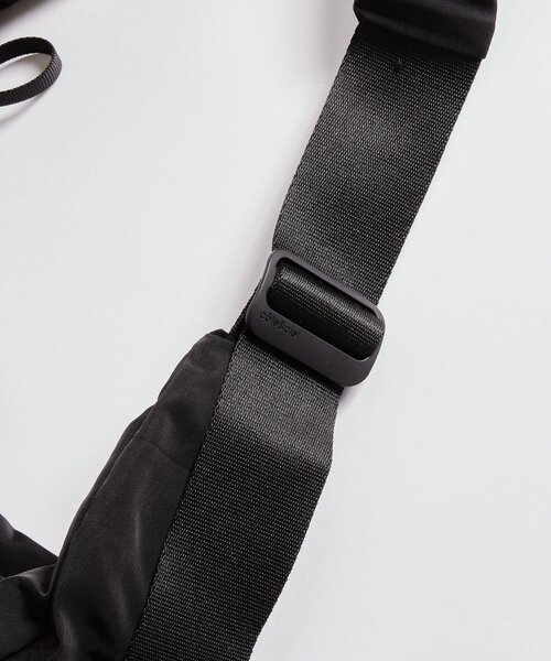 Cote&Ciel（コートエシエル）の「【Cote&Ciel/コートエシエル】Hyco（ショルダーバッグ)（ショルダーバッグ・メンズ・ブラック・FREE）」の18枚目の写真