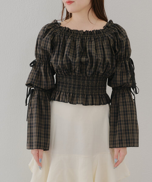 continuer de NICE CLAUP(コンティニューデナイスクラップ)の「【@_chipi2xセレクト】華奢見え叶う2wayブラウス(シャツ/ブラウス・レディース・ブラック系その他/ベージュ系その他・FREE)」の21枚目の写真