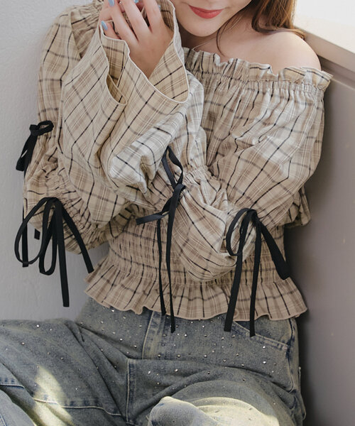 continuer de NICE CLAUP(コンティニューデナイスクラップ)の「【@_chipi2xセレクト】華奢見え叶う2wayブラウス(シャツ/ブラウス・レディース・ブラック系その他/ベージュ系その他・FREE)」の16枚目の写真