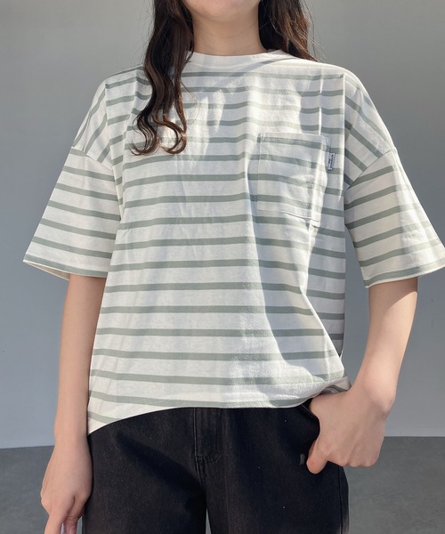 AS KNOW AS plus(アズノゥアズプラス)の「●ポケット付き コットン ラウンド半袖Tシャツ(Tシャツ/カットソー・レディース・ホワイト×グリーン/ホワイト×ブラック/ブルー/チャコールグレー/オフホワイト/オートミール/ホワイト系その他/ホワイト系/ブラック/ホワイト×ブルー/ホワイト×ネイビー・FREE)」の18枚目の写真