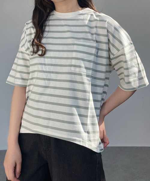 AS KNOW AS plus(アズノゥアズプラス)の「●ポケット付き コットン ラウンド半袖Tシャツ(Tシャツ/カットソー・レディース・ホワイト×グリーン/ホワイト×ブラック/ブルー/チャコールグレー/オフホワイト/オートミール/ホワイト系その他/ホワイト系/ブラック/ホワイト×ブルー/ホワイト×ネイビー・FREE)」の19枚目の写真