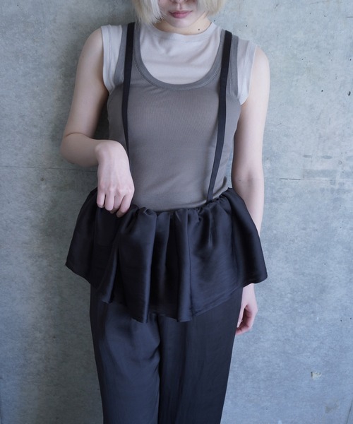 G.V.G.V.(ジーヴィージーヴィー)の「SATIN SUSPENDER PANTS(その他パンツ・レディース・ブラック/ブラウン・ONE SIZE)」の7枚目の写真