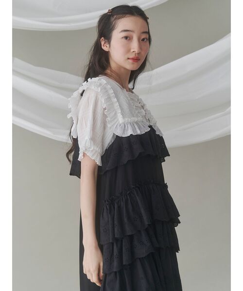 【美品】merry jenny デニムビッグカラーフリルブラウス merry jenny（メリージェニー）の「デニムビッグカラーフリル