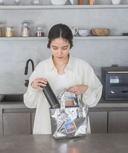 JEANASIS（ジーナシス）の「【WEB・一部店舗限定】メタリックトートBAG/291977（トートバッグ・レディース・ネイビー系/ブラック系その他/シルバー・FREE）」の15枚目の写真