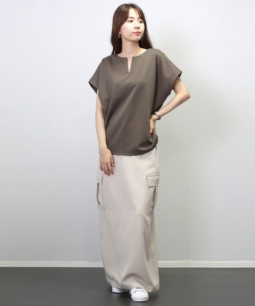 Aletta vita(アレッタビータ)の「スリットネックポンチコクーンフレンチプルオーバー(Tシャツ/カットソー・レディース・ブラック/オフホワイト/ベージュ/チョコ・FREE)」の22枚目の写真
