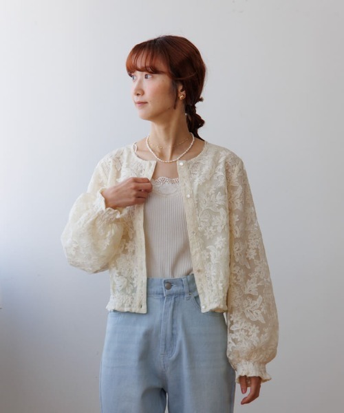 flower(フラワー)の「ボタニカルシアートップ(シャツ/ブラウス・レディース・ホワイト/アイボリー/ブルー/ピンク・FREE)」の13枚目の写真