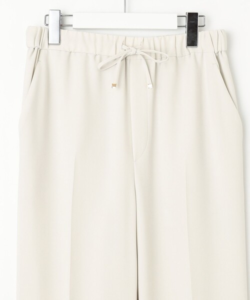 23区(ニジュウサンク)の「ストレッチジョーゼット テーパード パンツ(その他パンツ・レディース・ブラック系/ダークブラウン系/ベージュ系/ネイビー系/ダークグリーン系・40/38/36)」の13枚目の写真