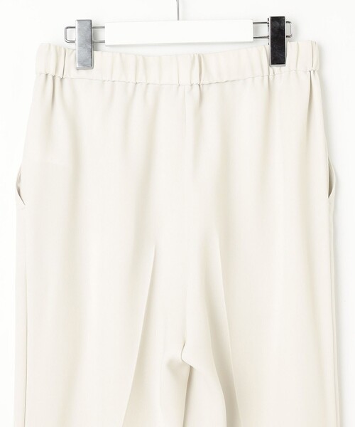 23区(ニジュウサンク)の「ストレッチジョーゼット テーパード パンツ(その他パンツ・レディース・ブラック系/ダークブラウン系/ベージュ系/ネイビー系/ダークグリーン系・40/38/36)」の14枚目の写真