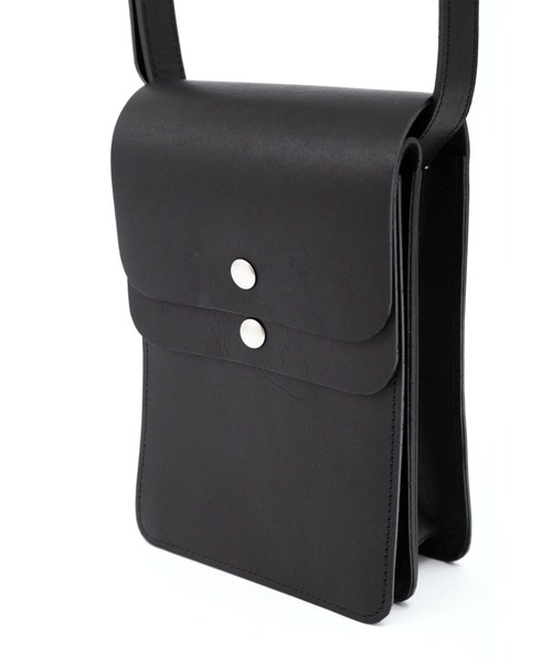 MARGARET HOWELL（マーガレットハウエル）の「VEGITABLE TANNED LEATHER（ショルダーバッグ・レディース・ブラック/オリーブ・FREE）」の3枚目の写真
