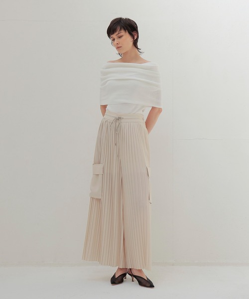 DRESSLAVE(ドレスレイブ)の「georgett pleats easy wide pants(ジョーゼットプリーツイージーワイドパンツ)(その他パンツ・レディース・グリーン/ベージュ・38)」の9枚目の写真