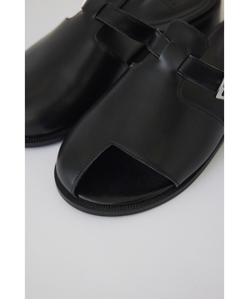 RIM.ARK(リムアーク)の「Thumb leather flat sandal サムレザーフラットサンダル(サンダル・レディース・ブラック/アイボリー・36/37/38/39)」の12枚目の写真
