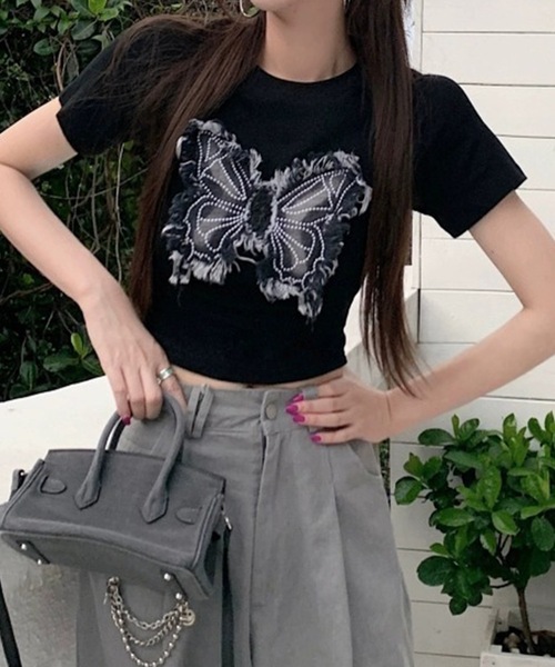 Lace Ladies(レースレディース)の「バタフライ クロップド丈 クルーネック 半袖 Tシャツ(Tシャツ/カットソー・レディース・ホワイト/ブラック・M/XL)」の2枚目の写真