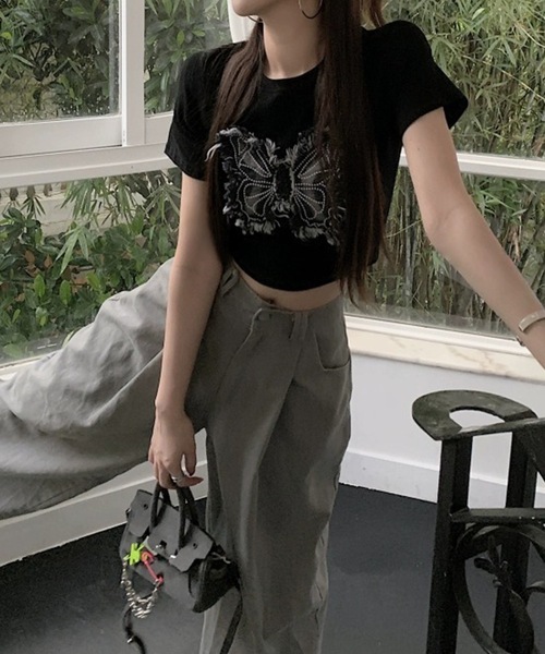 Lace Ladies(レースレディース)の「バタフライ クロップド丈 クルーネック 半袖 Tシャツ(Tシャツ/カットソー・レディース・ホワイト/ブラック・M/XL)」の7枚目の写真