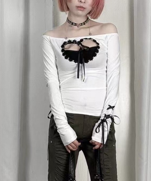 【胸元のパッチが可愛い♡】HERMES Tシャツ Tシャツ 《アッシュヴァル》 ミニレザーパッチ | Hermès