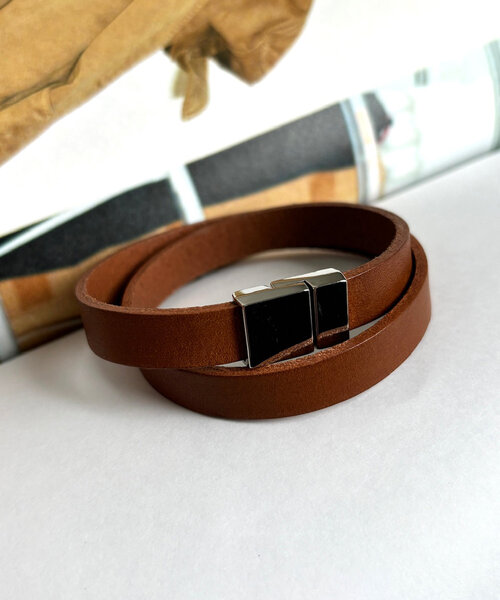 DouDou（ドゥドゥ）の「マグネット留めレザーブレス（ブレスレット・レディース・ダークブラウン/キャメル/ブラック・FREE）」の9枚目の写真