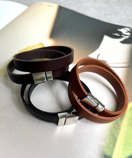 DouDou（ドゥドゥ）の「マグネット留めレザーブレス（ブレスレット・レディース・ダークブラウン/キャメル/ブラック・FREE）」の13枚目の写真