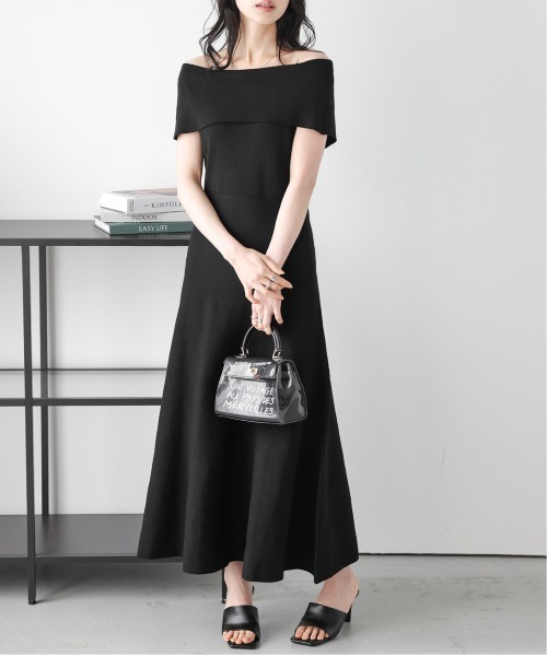 AMELY(エミリー)の「ニットフレアワンピース(ワンピース・レディース・ベージュ/ライトグレー/ブラック/ネイビー・フリー)」の2枚目の写真