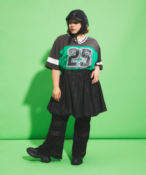 PUNYUS(プニュズ)の「バルーンミニスカート(スカート・レディース・ブラック/ホワイト・1/2/3/4)」の10枚目の写真